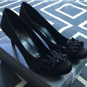 Women’s size 13 black heels